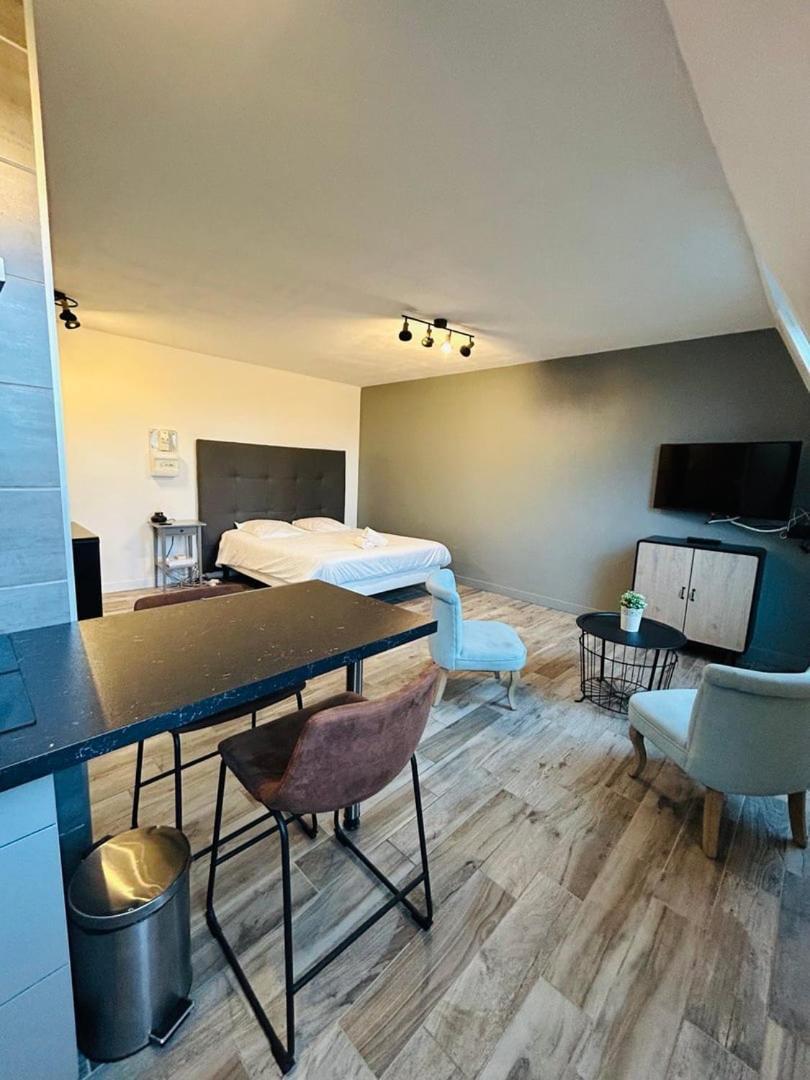 Masse Studio Cosy — Caen Appartement Buitenkant foto